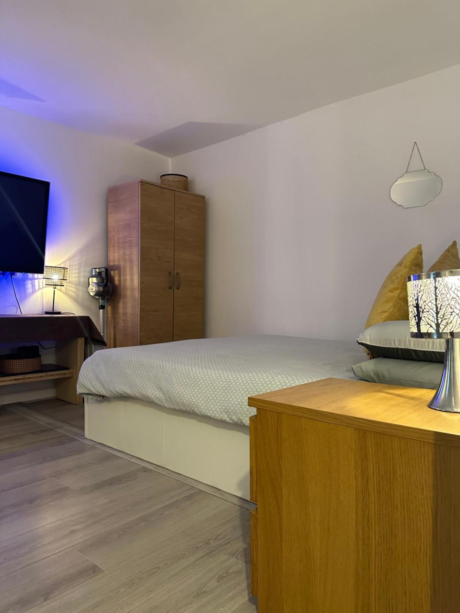 Stylish Studio Flat - Watford Junction - Harry Potter Eksteriør bilde