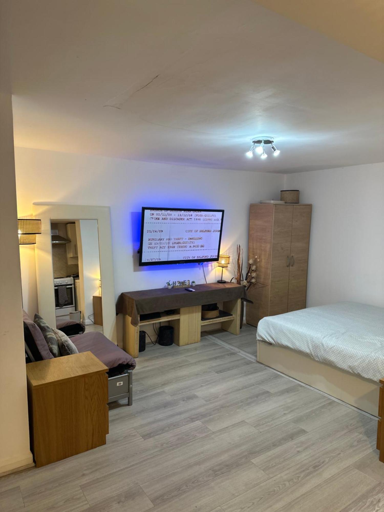 Stylish Studio Flat - Watford Junction - Harry Potter Eksteriør bilde